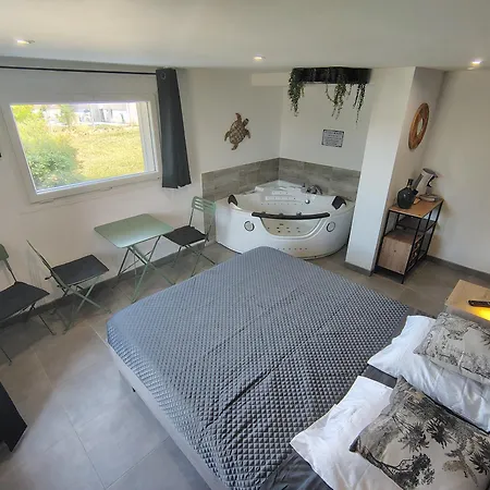 Bed & Breakfast La Maison Des Unchats 3*